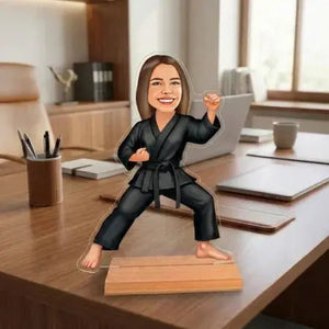 Caricatura de Artes Marciales - Estatua Personalizada tipo Trofeo Meteoris - Regalos con Alma