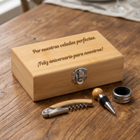Set de vino personalizado con accesorios de acero inoxidable y bambú – Elegancia y refinamiento para los amantes del vino